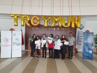 Zonguldak Şehit Gökhan Esen Proje Anadolu İmam Hatip Lisesi öğrencileri TROYMUN’a katıldı Galeri